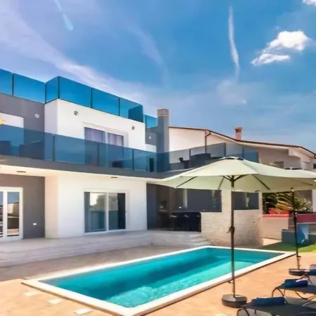 Holiday home 5 Schlafzimmer Eminentia Mit Meerblick