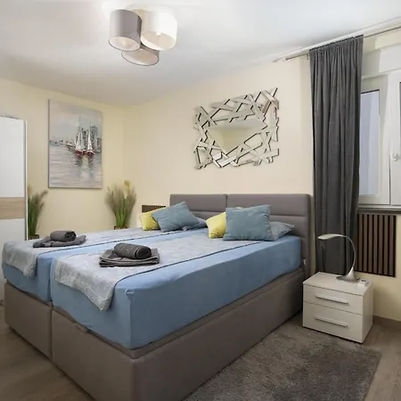 5 Schlafzimmer Eminentia Mit Meerblick Holiday home Liznjan