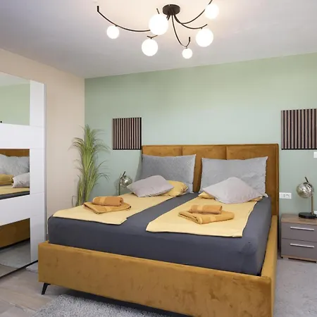 5 Schlafzimmer Eminentia Mit Meerblick Holiday home Liznjan